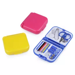 Varrókészlet műanyag tokban