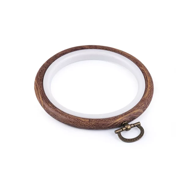 Hímzőkeret / karika akasztós Ø9 cm - barna (5 db-os csomagolás) Hímzőkeret / karika akasztós Ø9 cm - barna (5 db-os csomagolás)