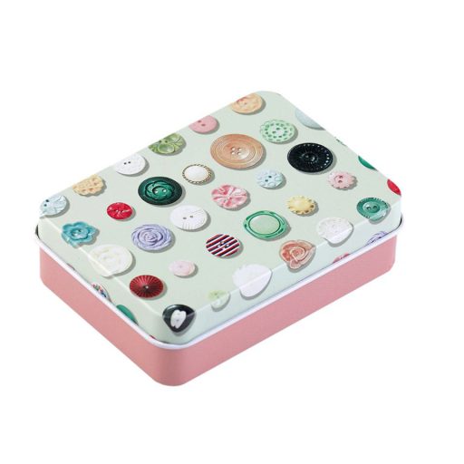 Varrókészlet fém dobozban