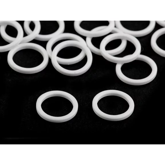 Rövidítő és karika fehérneműre szélessége 12 mm műanyag - 3 fehér karika (200 db-os csomagolás) Rövidítő és karika fehérneműre szélessége 12 mm műanyag - 3 fehér karika (200 db-os csomagolás)