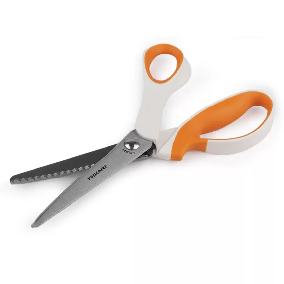 Cikk cakk szabó olló Fiskars hossza 24 cm - 2 (24 cm) narancssárga fehér (5 db-os csomagolás) Cikk cakk szabó olló Fiskars hossza 24 cm - 2 (24 cm) narancssárga fehér (5 db-os csomagolás)