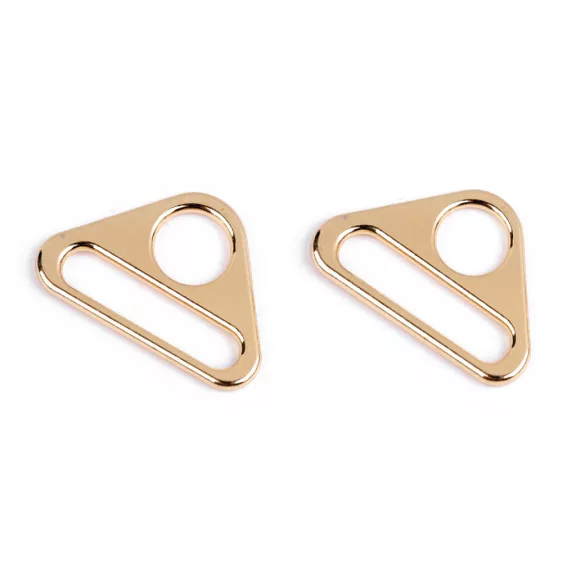 Háromszög alakú fém bújtató szélessége 31 mm - 3 arany klasszik (20 db-os csomagolás) Háromszög alakú fém bújtató szélessége 31 mm - 3 arany klasszik (20 db-os csomagolás)