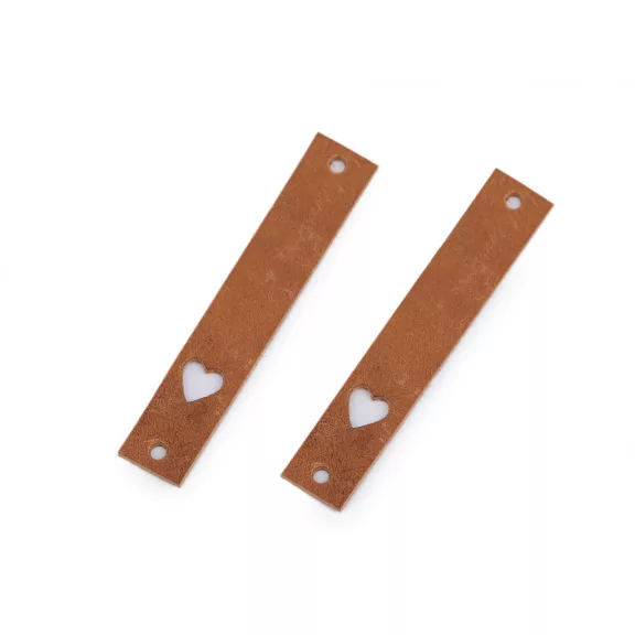 Bőr szív alakú cimke 12x70 mm - 5 természetes barna (10 db-os csomagolás) Bőr szív alakú cimke 12x70 mm - 5 természetes barna (10 db-os csomagolás)