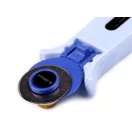 Textilvágó körkés Ø28 mm Patschwork - jégkék (1 db-os csomagolás) Textilvágó körkés Ø28 mm Patschwork - jégkék (1 db-os csomagolás)