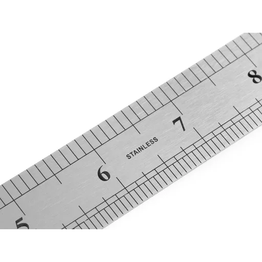 Fém vonalzó hossza 30 cm