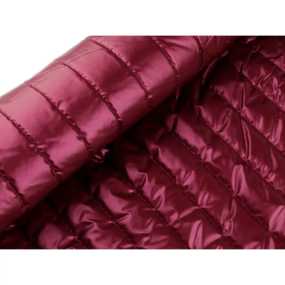 Steppelt rozsdaszövet / szigetelt steppelt béléssel 4,5 cm – sötétpiros Steppelt rozsdaszövet / szigetelt steppelt béléssel 4,5 cm – sötétpiros