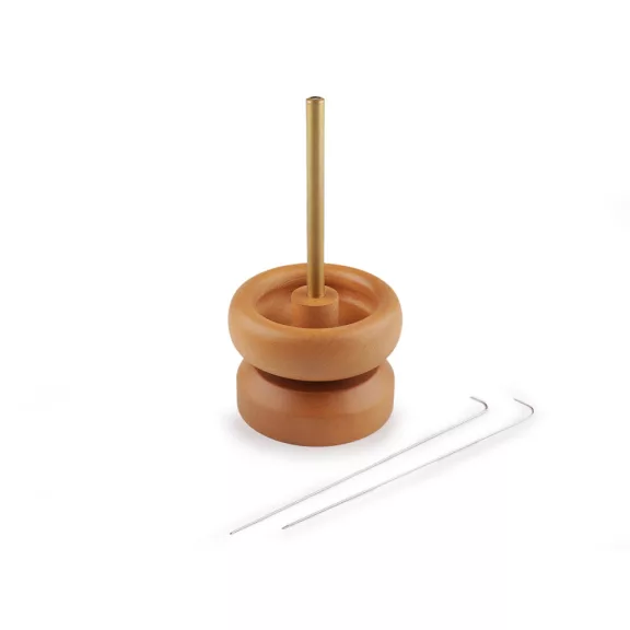 Fából készült Ø9 és10 cm-es malom gyöngyök befűzéséhez tűvel - 2 természeti (1 db-os csomagolás) Fából készült Ø9 és10 cm-es malom gyöngyök befűzéséhez tűvel - 2 természeti (1 db-os csomagolás)