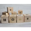 Natúr fa kocka festhető 2,5x2,5 cm - természeti (10 db-os csomagolás) Natúr fa kocka festhető 2,5x2,5 cm - természeti (10 db-os csomagolás)