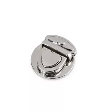   30x32 mm-es szív alakú pénztárcazár szett - 1 nikkel (5 szett)