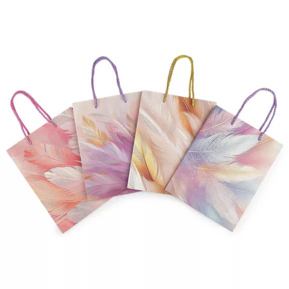 Ajándéktasak tollak mintás és csillámprral 18x23 cm - variáns készlet (12 db-os csomagolás) Ajándéktasak tollak mintás és csillámprral 18x23 cm - variáns készlet (12 db-os csomagolás)