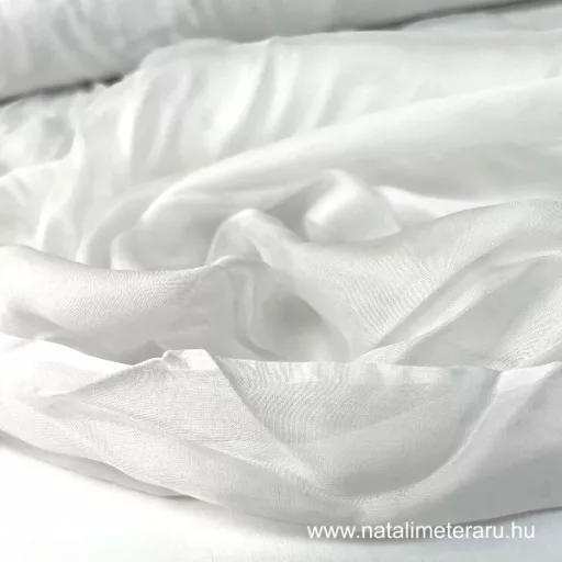 Fehér hernyóselyem sifon