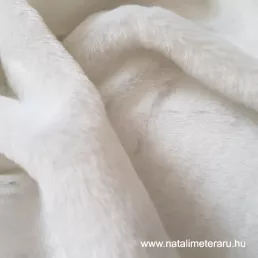 Fehér rövid szőrű műszőrme csík 40 cm x 148 cm
