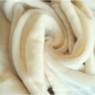 Elefántcsontszínű műszőrme 