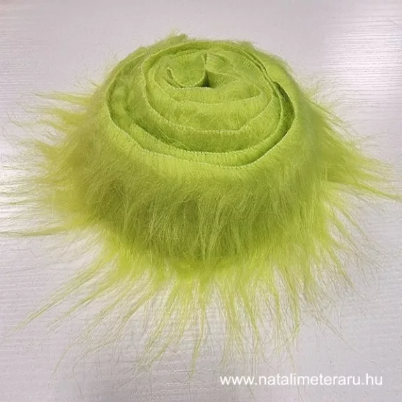 Grincs zöld hosszú szálú műszőrme csík 5 cm x 148 cm Grincs zöld hosszú szálú műszőrme csík 5 cm x 148 cm