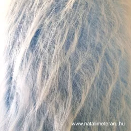 Világos kék hosszú szálú műszőrme