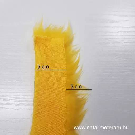 Sárga középhosszú szálú műszőrme csík  5 cm x 148 cm
