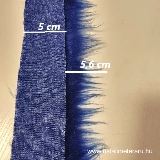 Királykék középhosszú műszőrme csík 5 cm x 148 cm