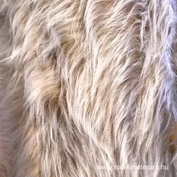 Melánzs bézs középhosszú műszőrme